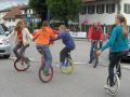 Die Einradfahrerinnen hatten selber ihren Spaß.